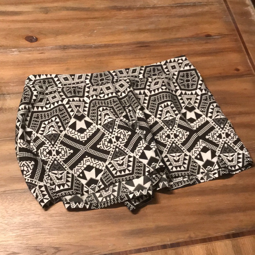 cute flowy patterned shorts